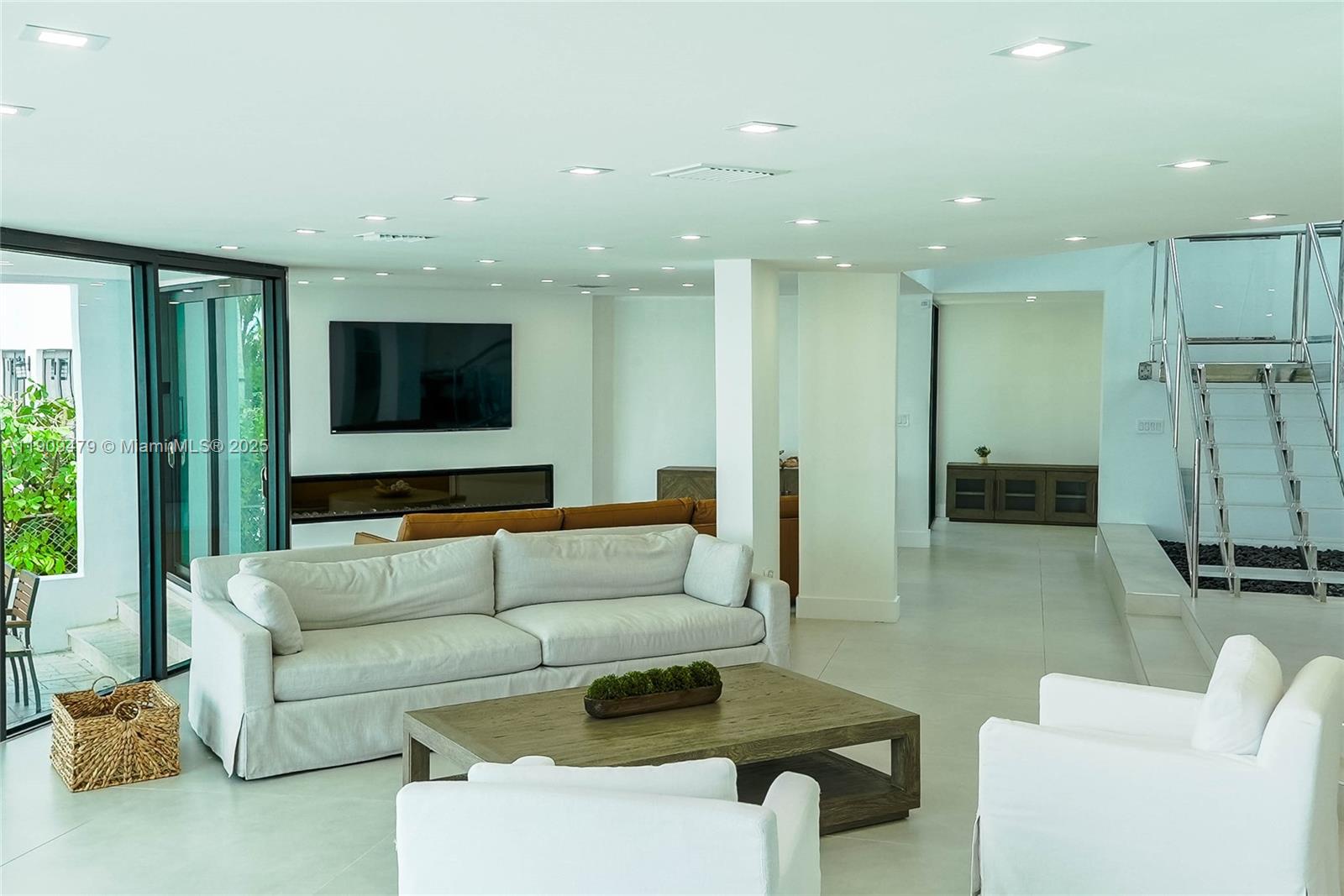 7720 Miami Vw Dr North Bay Village, FL 33141