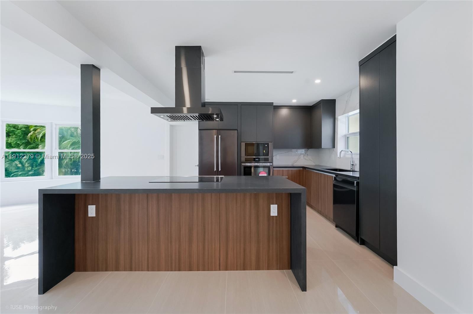 953 NE 91st Ter Miami Shores, FL 33138