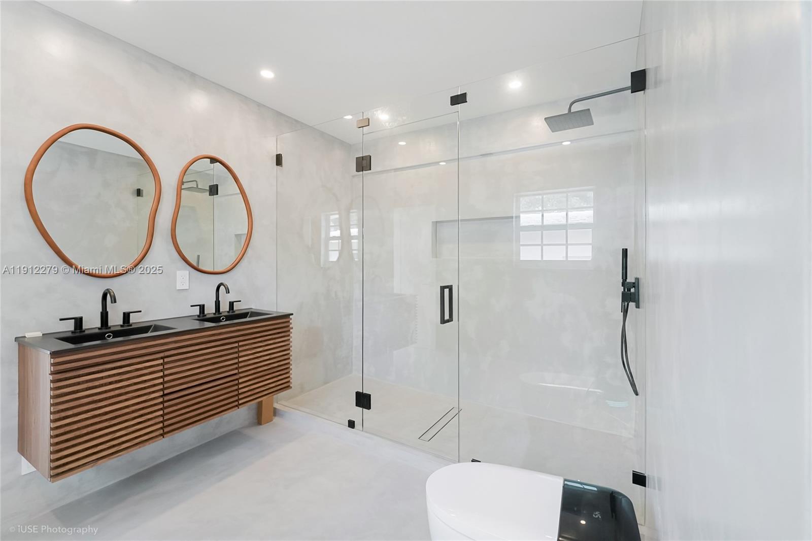 953 NE 91st Ter Miami Shores, FL 33138