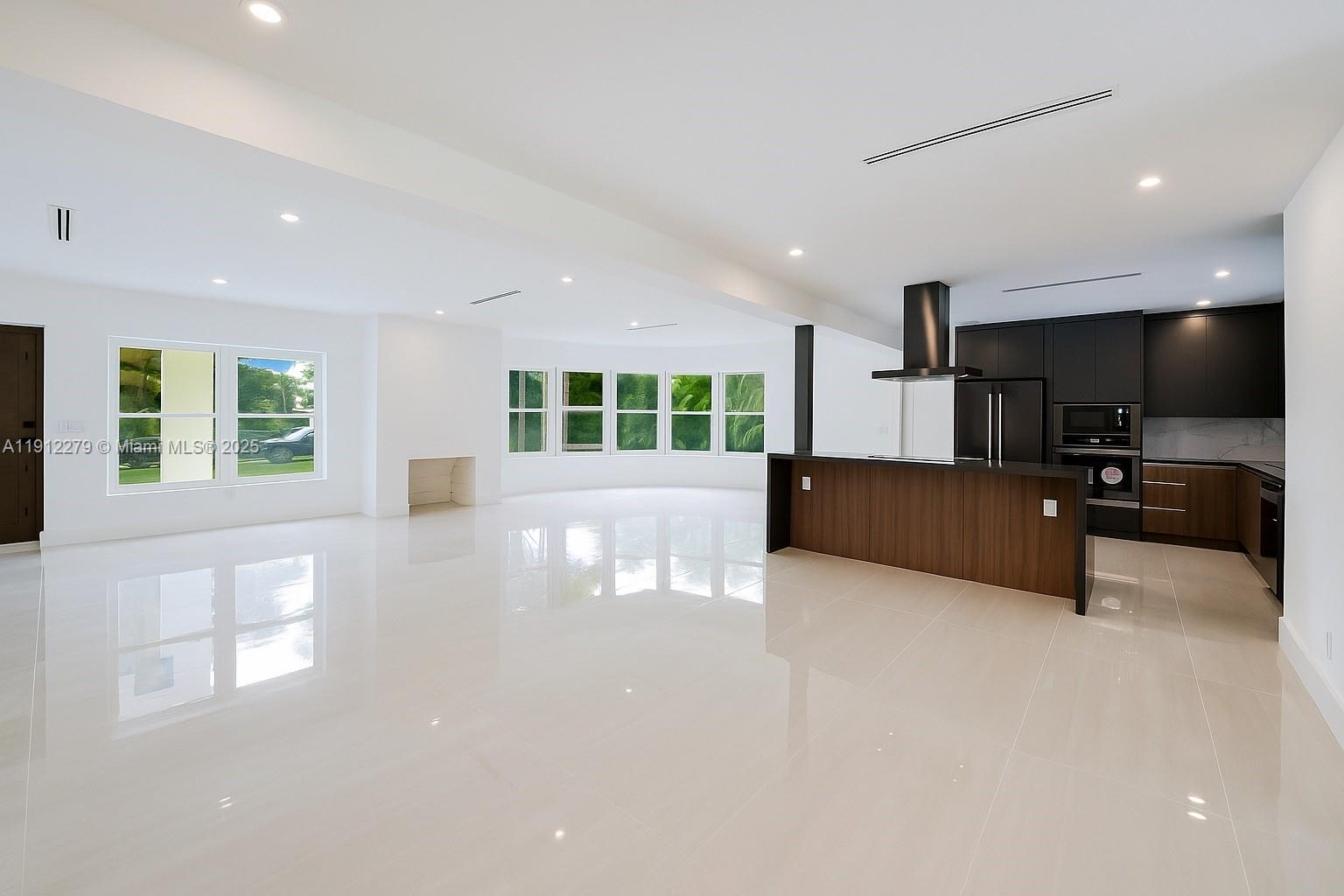 953 NE 91st Ter Miami Shores, FL 33138