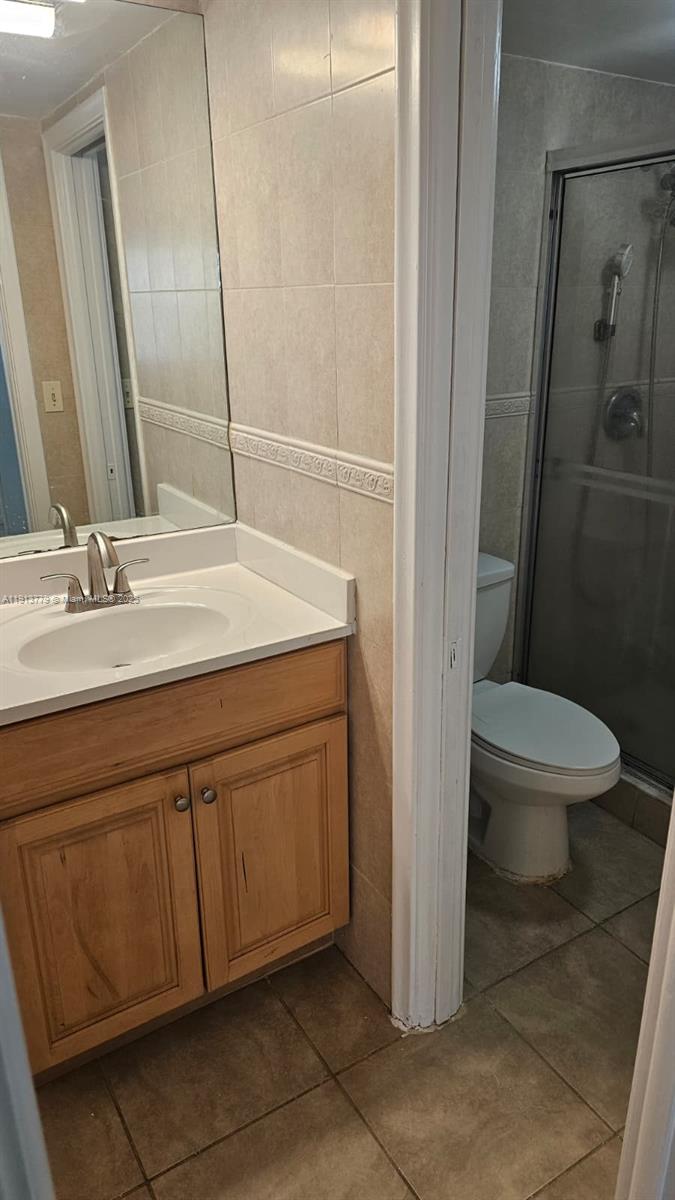 6890 N Kendall Dr #B203 Pinecrest, FL 33156