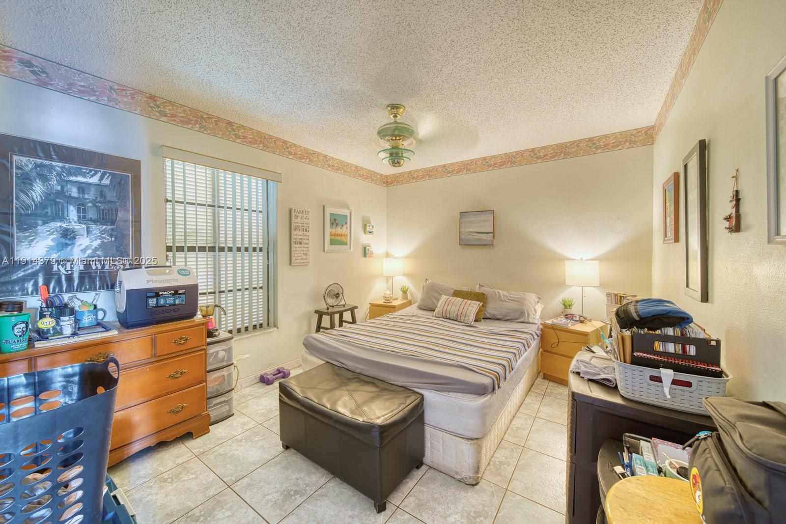 1207 SW 131st Pl Cir W Miami, FL 33184