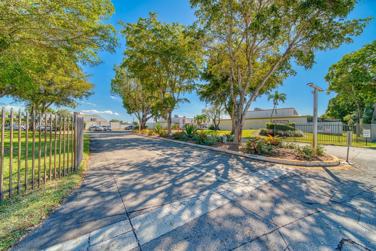 1207 SW 131st Pl Cir W Miami, FL 33184