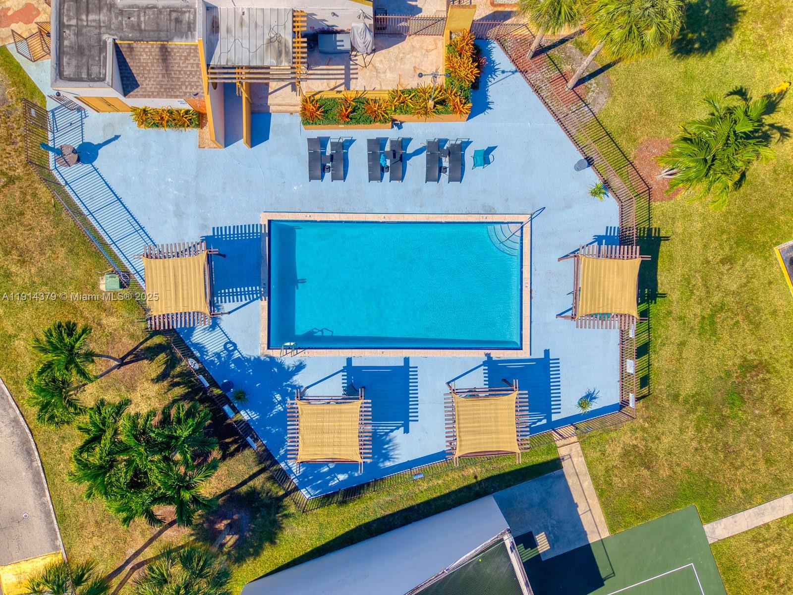 1207 SW 131st Pl Cir W Miami, FL 33184