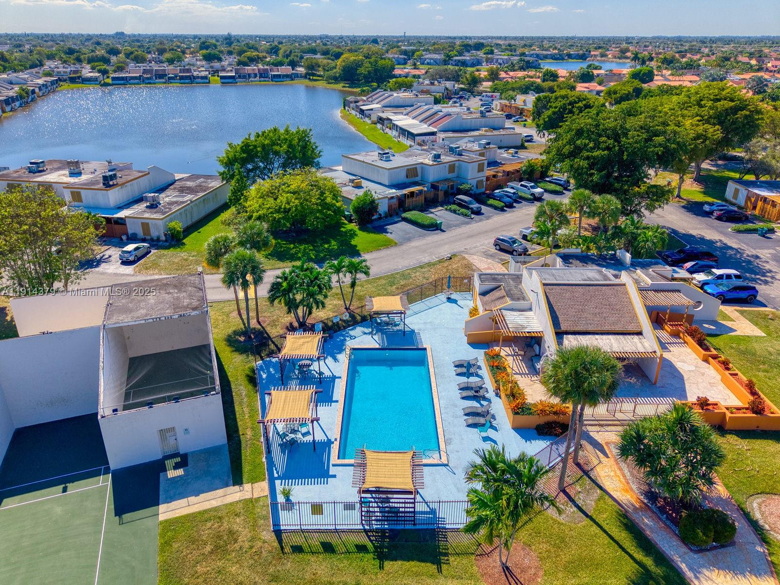 1207 SW 131st Pl Cir W Miami, FL 33184