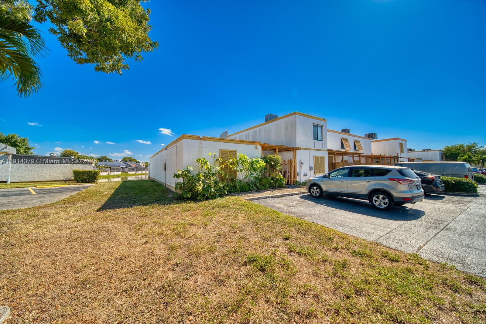 1207 SW 131st Pl Cir W Miami, FL 33184