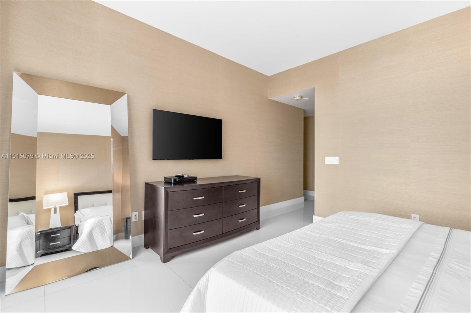 1425 Brickell Ave #54C Miami, FL 33131