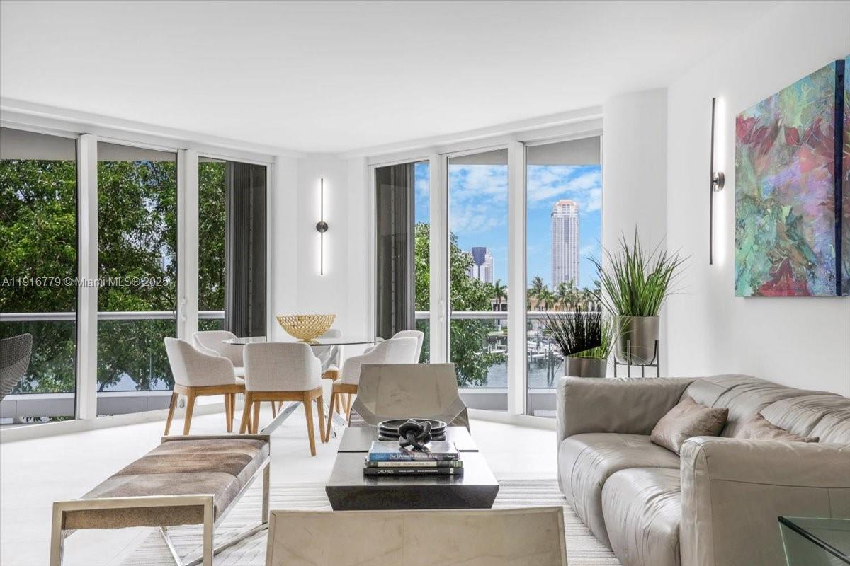 7000 Island Blvd #LS-304