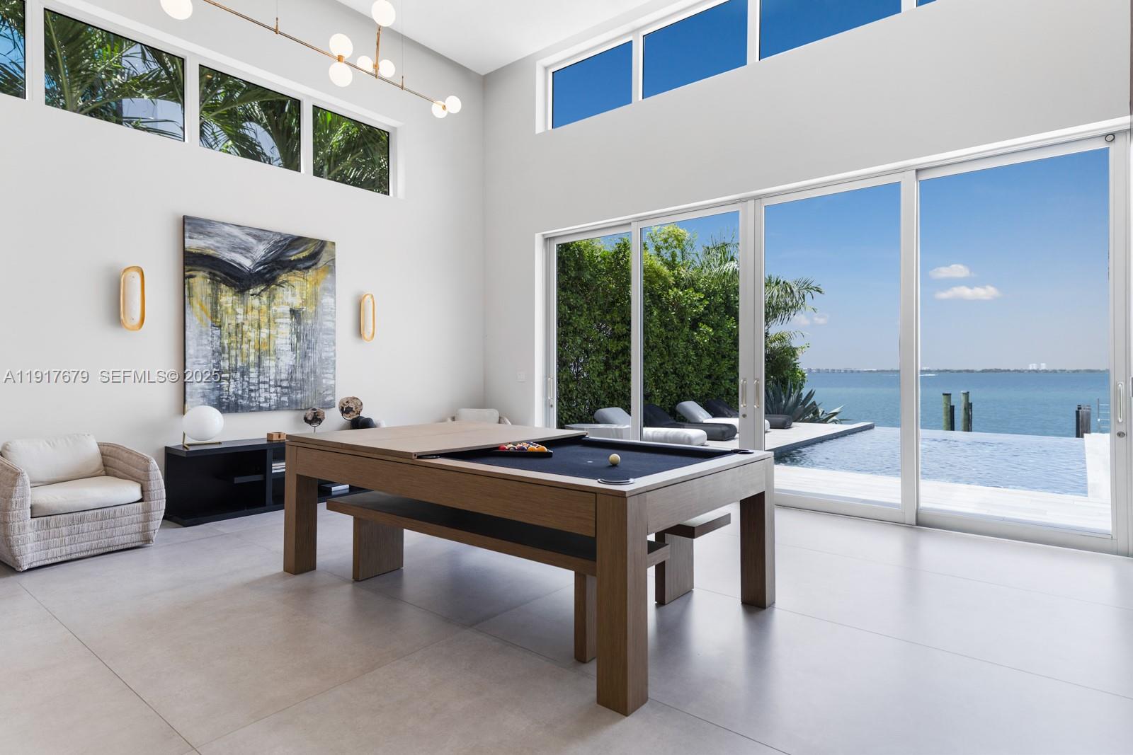 1379 N Venetian Way Miami, FL 33139