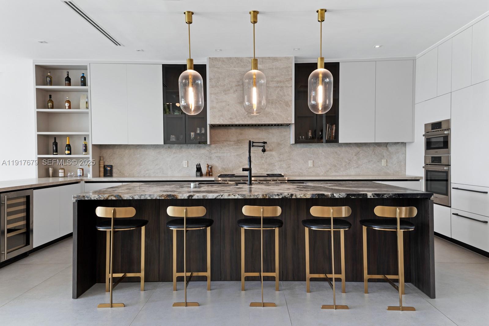 1379 N Venetian Way Miami, FL 33139