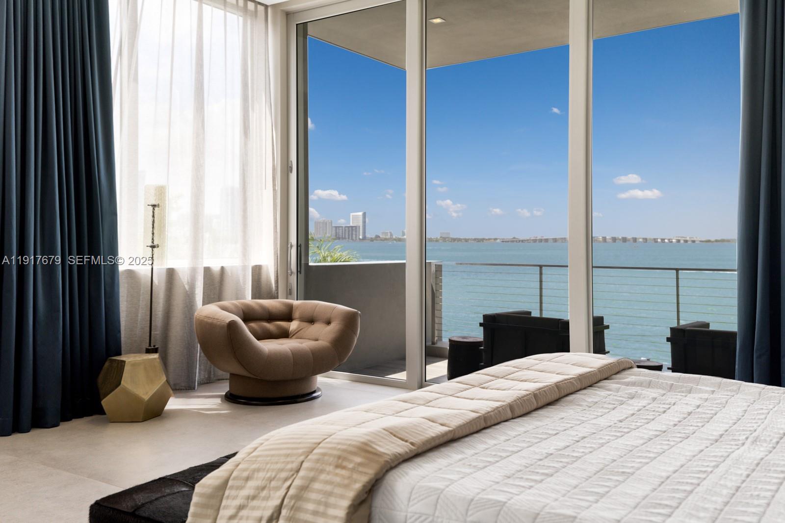 1379 N Venetian Way Miami, FL 33139