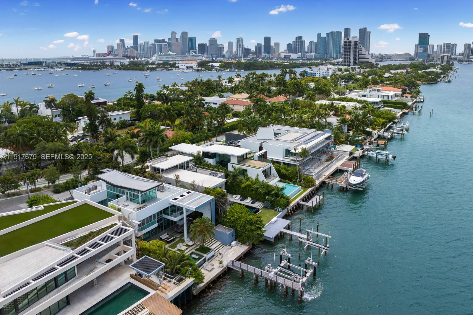 1379 N Venetian Way Miami, FL 33139