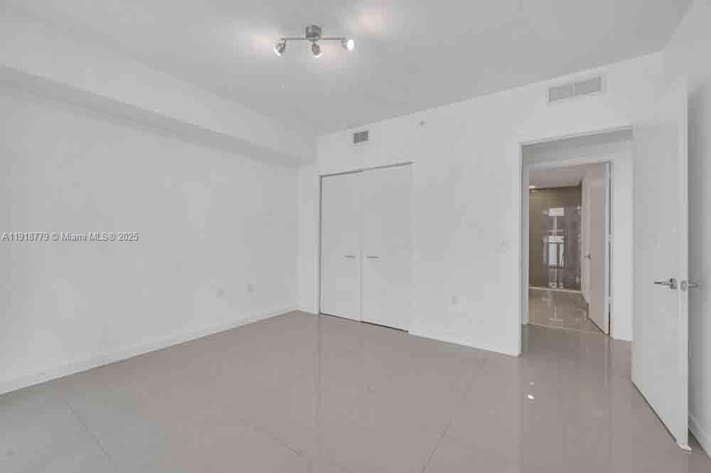 image Cassa Brickell10