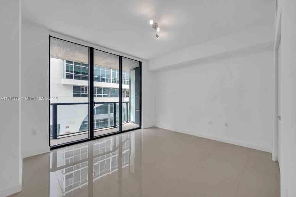 image Cassa Brickell11