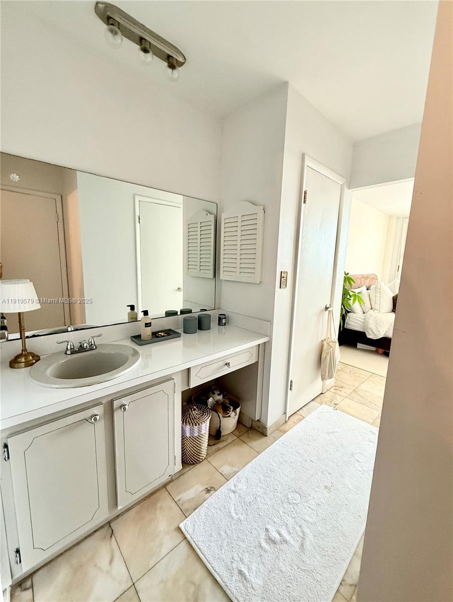 5 Island Ave #14F Miami Beach, FL 33139