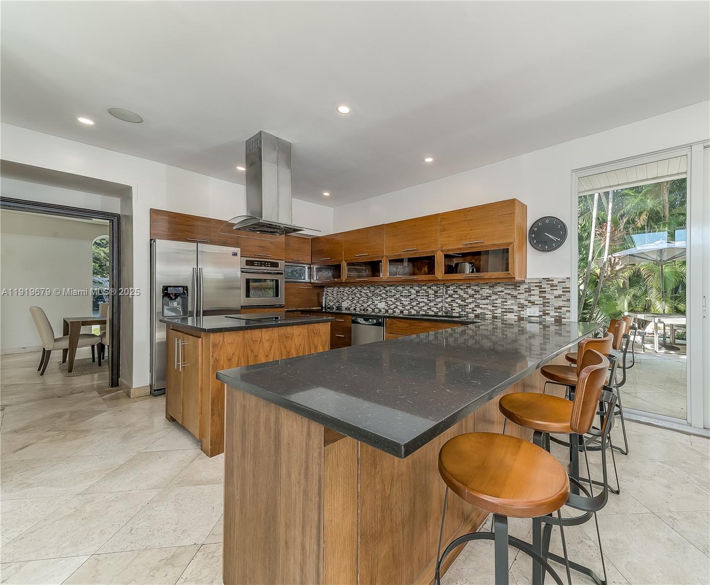 111 S Hibiscus Dr Miami Beach, FL 33139