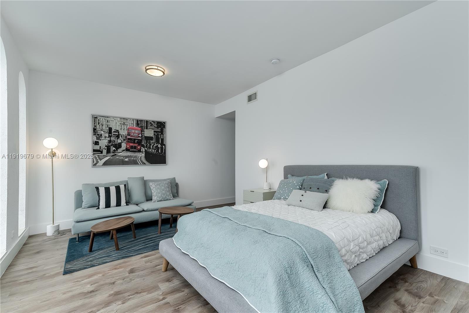 111 S Hibiscus Dr Miami Beach, FL 33139