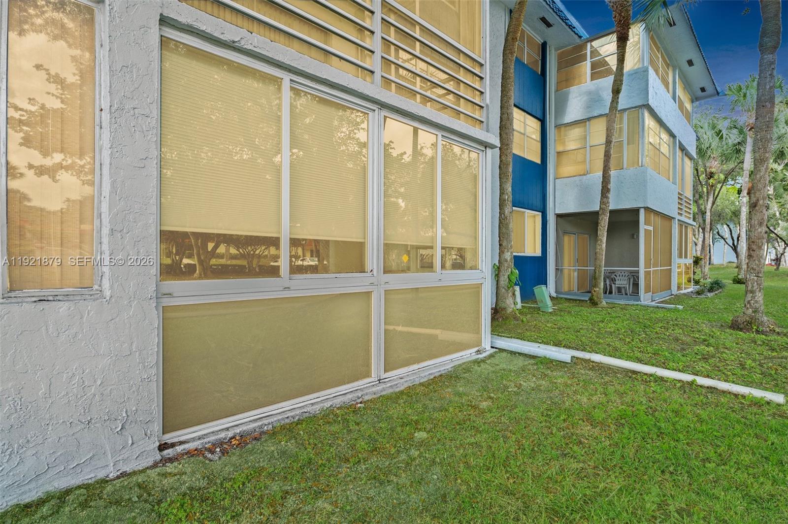 3140 Holiday Spgs Blvd #9-102 Margate, FL 33063