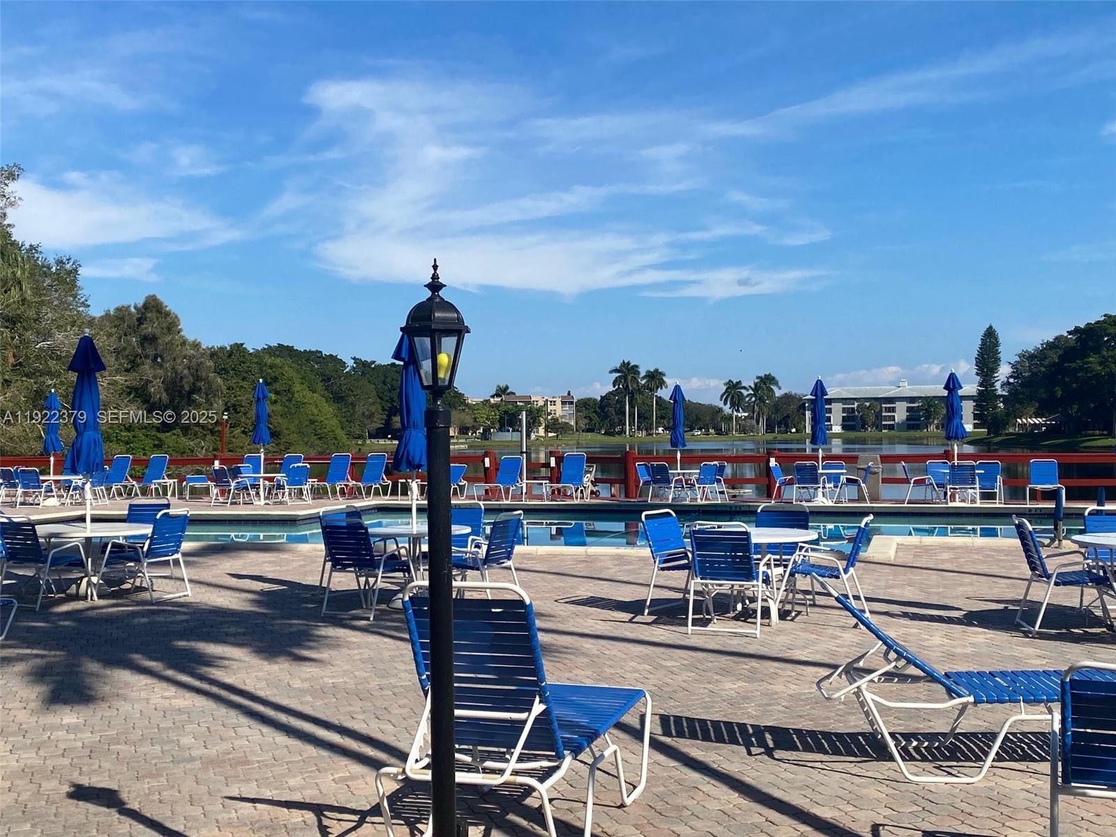 9420 Poinciana Pl #214 Davie, FL 33324