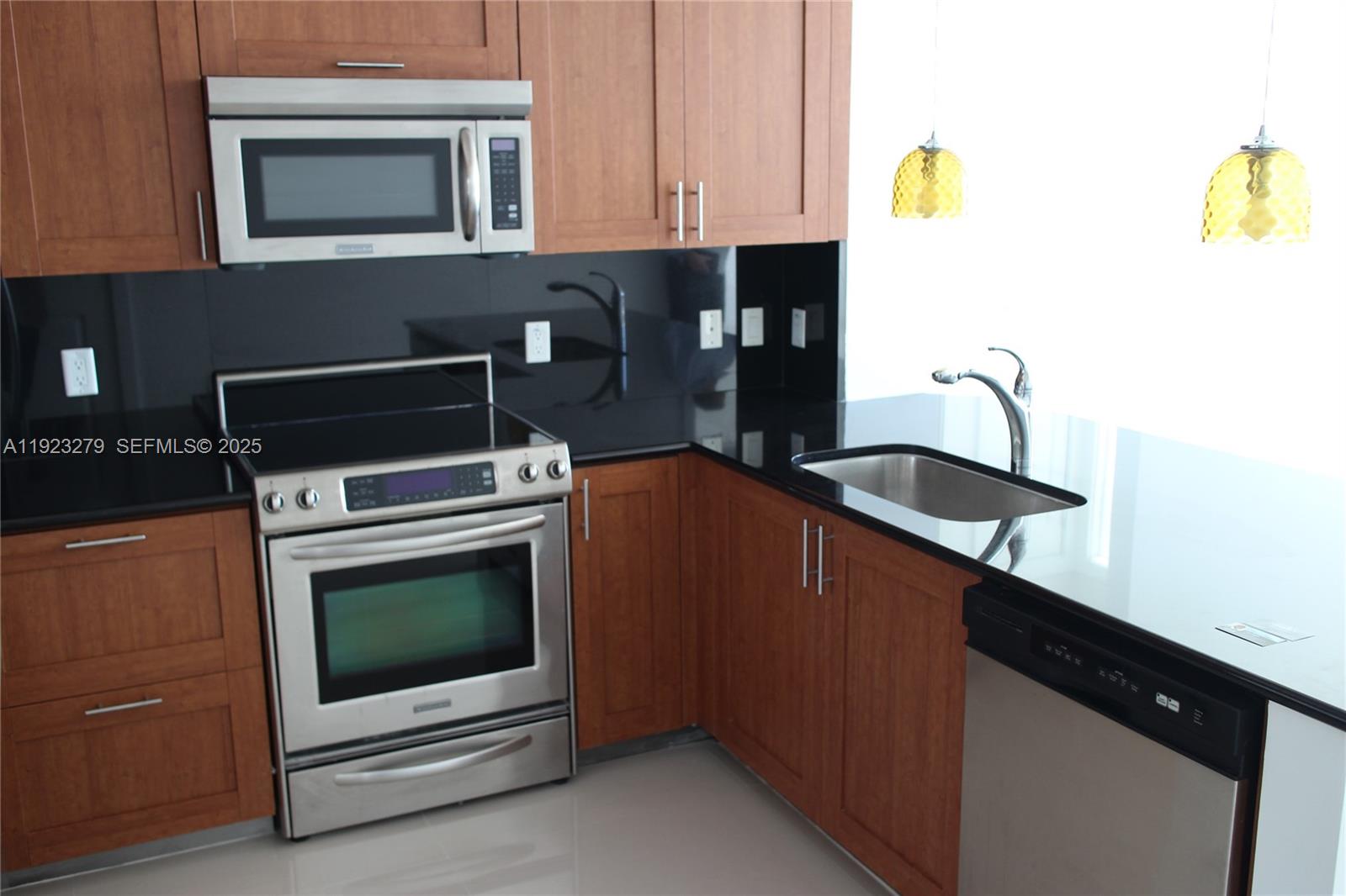 315 NE 3rd Ave #2005 Fort Lauderdale, FL 33301