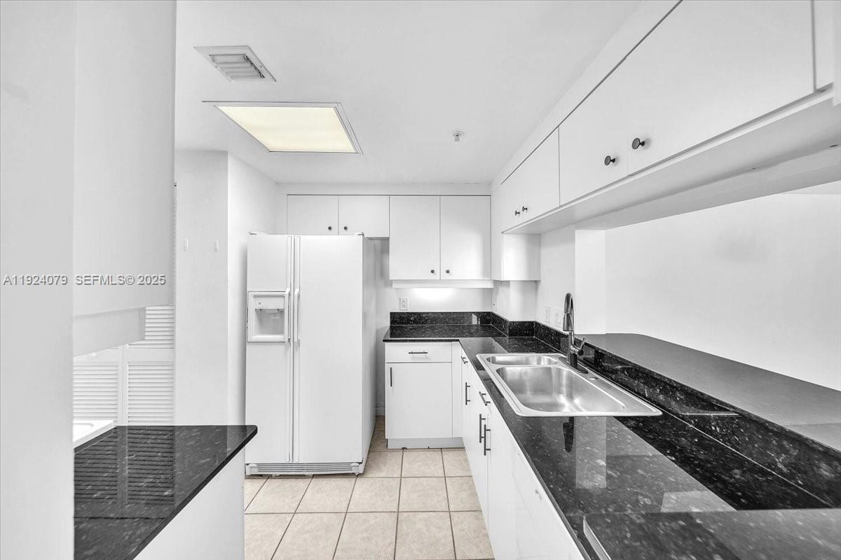 701 Brickell Key Blvd #1911 Miami, FL 33131