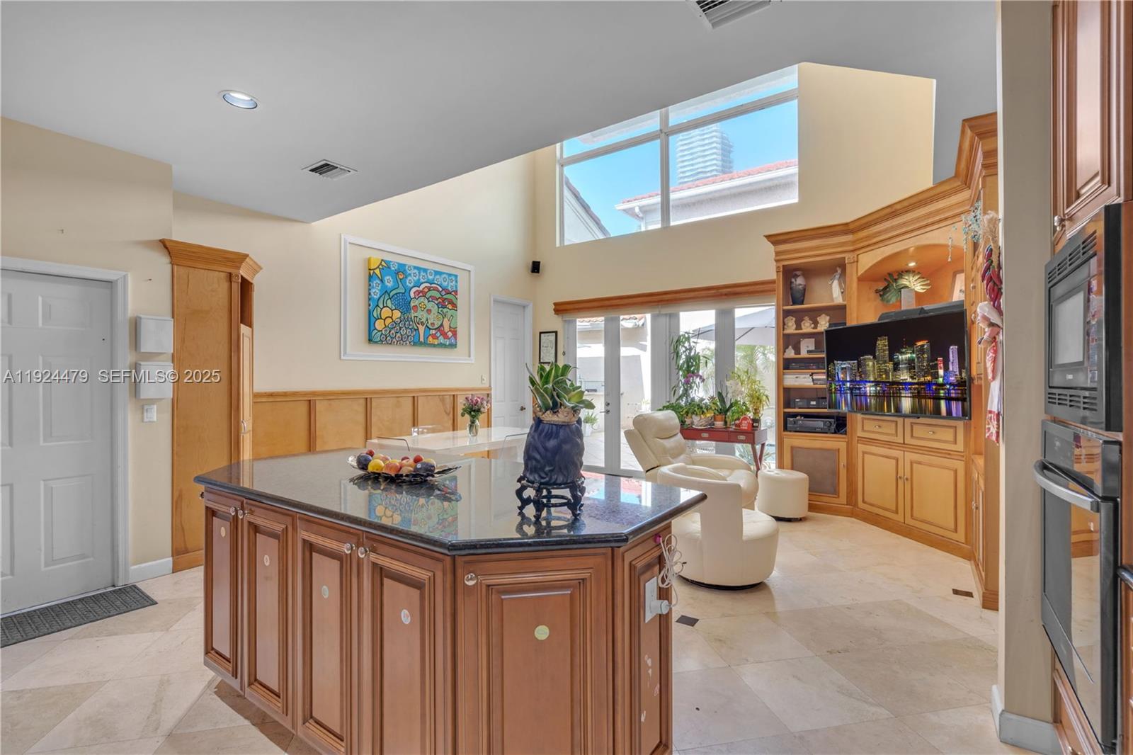 3942 194th Ln Sunny Isles Beach, FL 33160