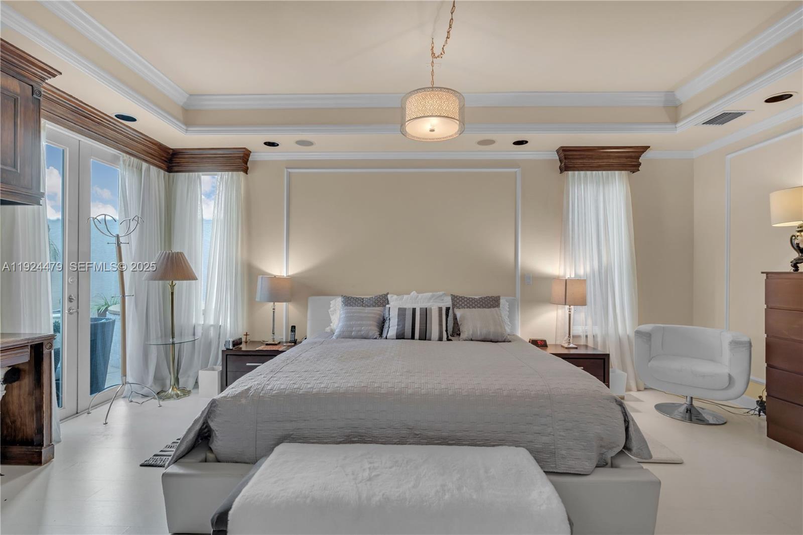 3942 194th Ln Sunny Isles Beach, FL 33160