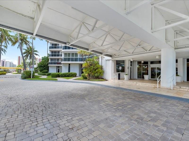 16711 Collins Ave #1604 Sunny Isles Beach, FL 33160