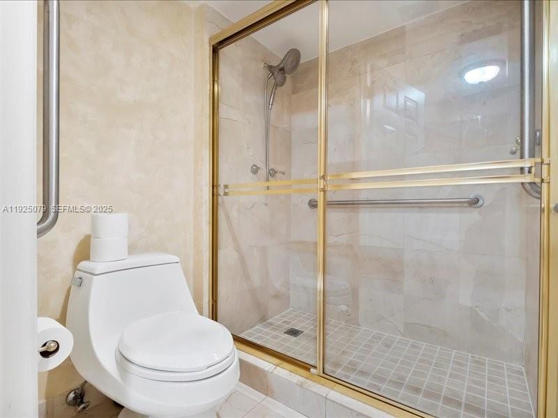 16711 Collins Ave #1604 Sunny Isles Beach, FL 33160