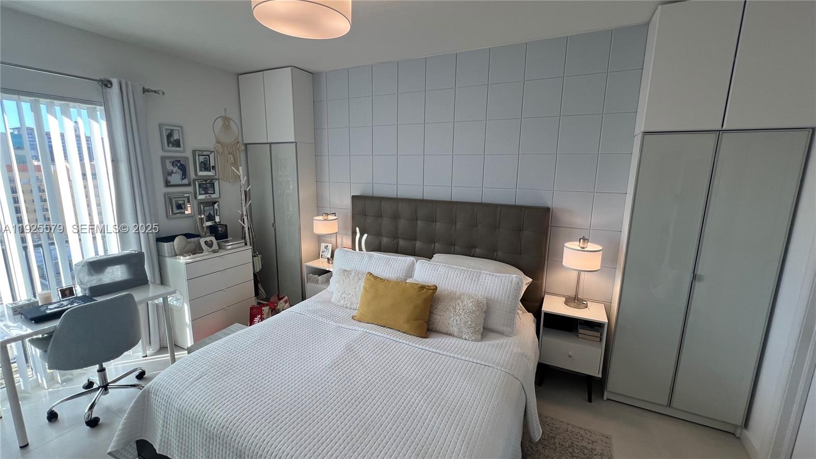 image Ten Aragon Condo10