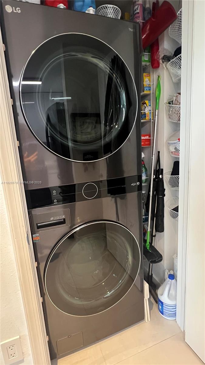 image Ten Aragon Condo17