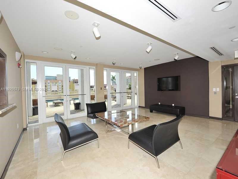 image Ten Aragon Condo33