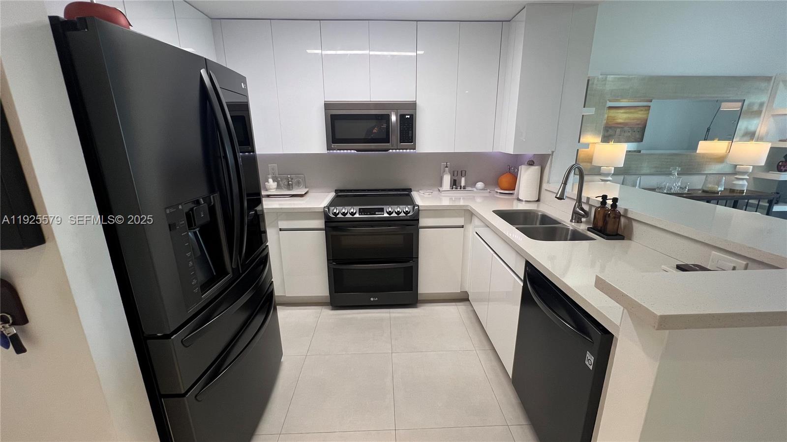 image Ten Aragon Condo7