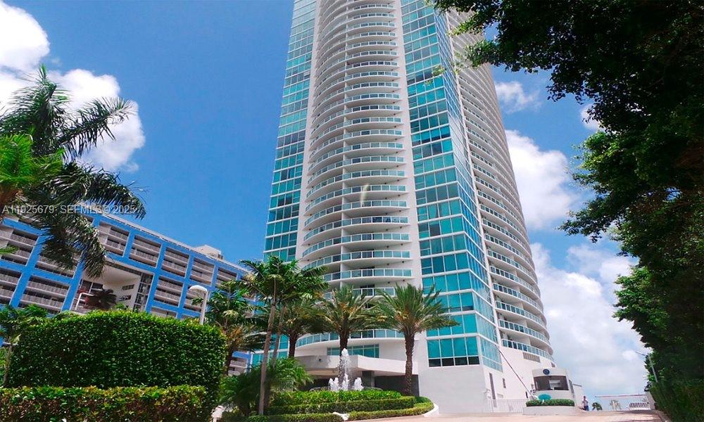 2101 Brickell Ave #2306 Miami, FL 33129