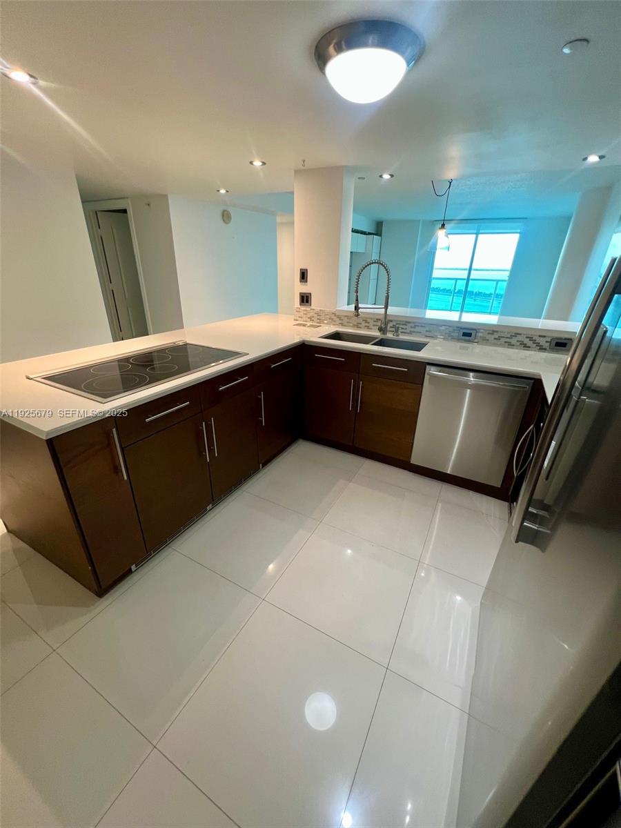 2101 Brickell Ave #2306 Miami, FL 33129