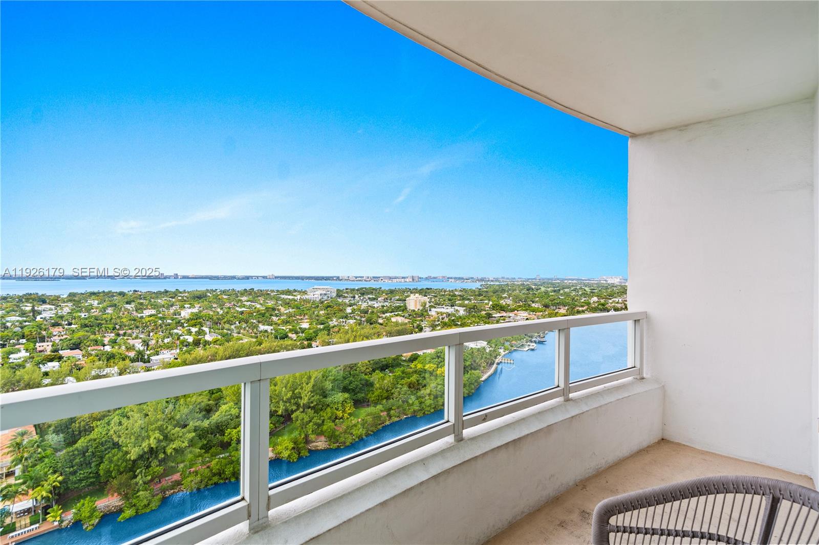 4401 Collins Ave #2517 Miami Beach, FL 33140