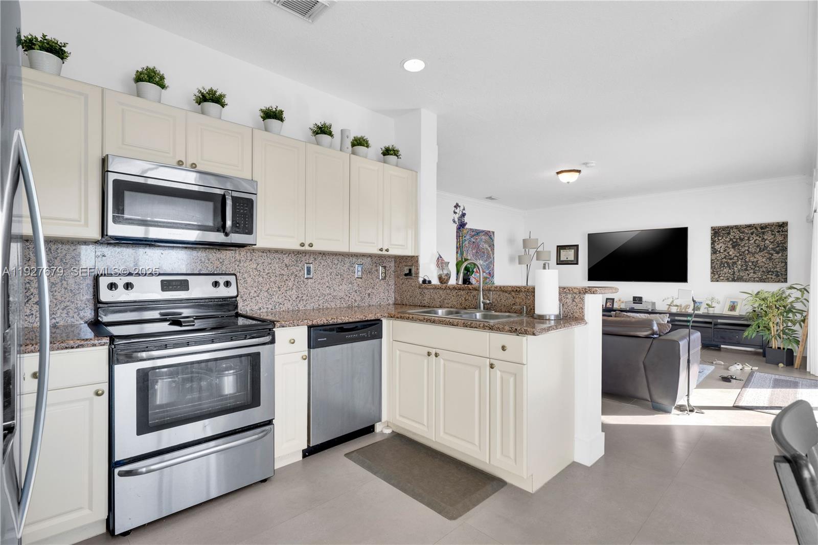 13000 SW 136th Ter Miami, FL 33186