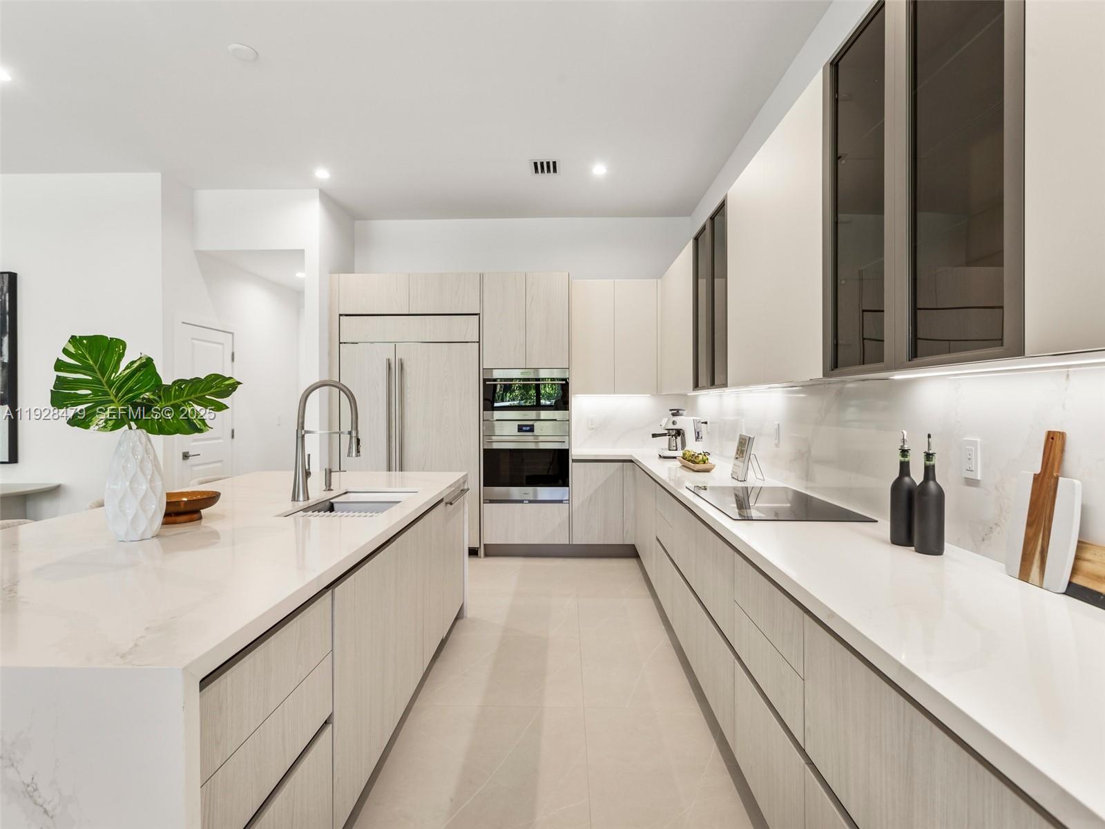 7285 SW 72nd Ter Miami, FL 33143