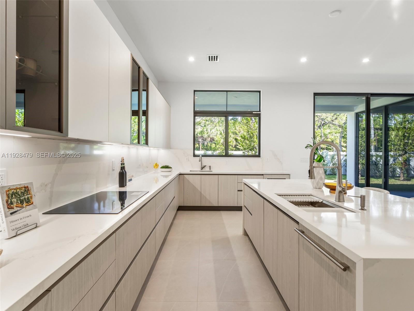 7285 SW 72nd Ter Miami, FL 33143