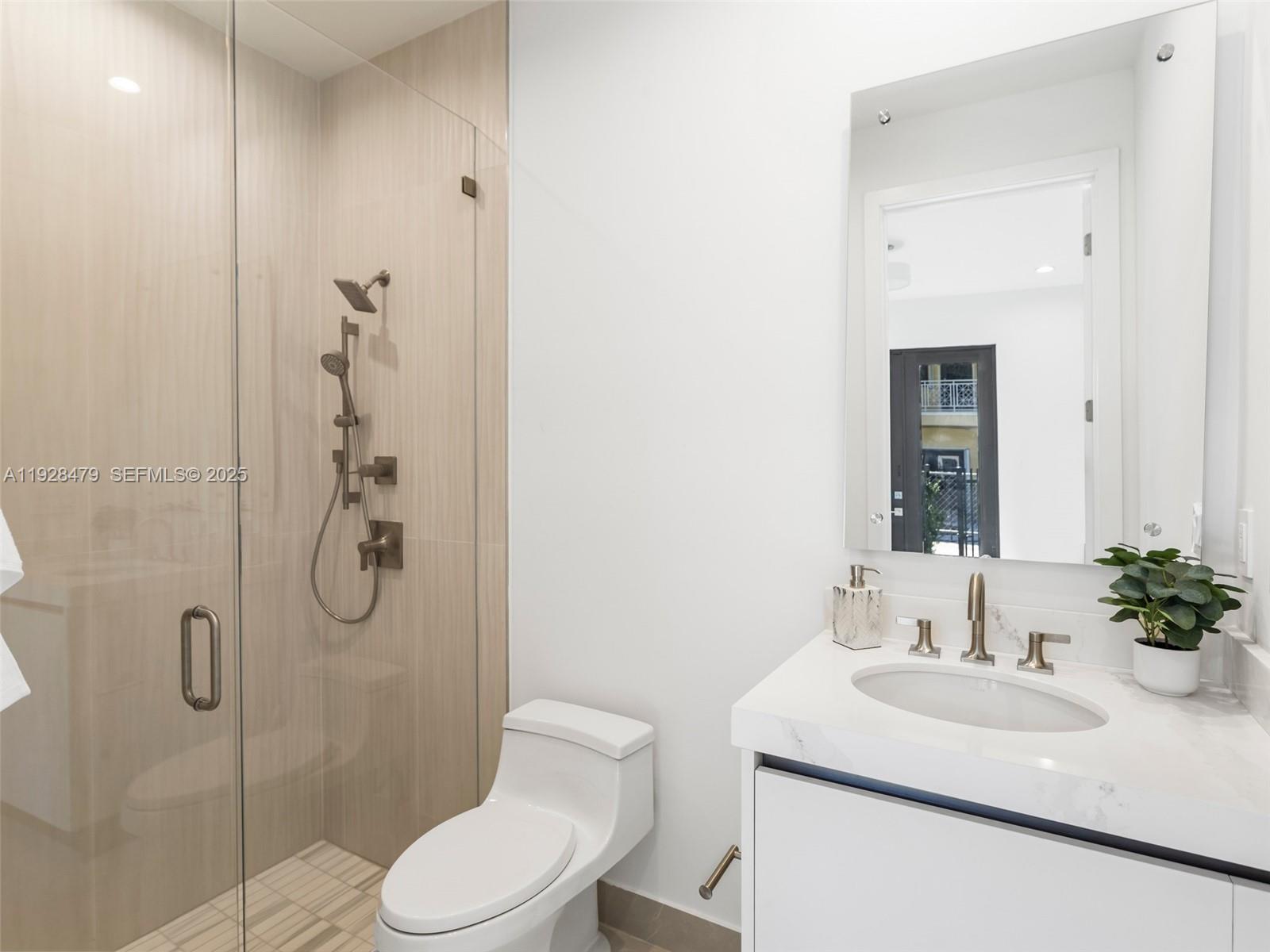 7285 SW 72nd Ter Miami, FL 33143