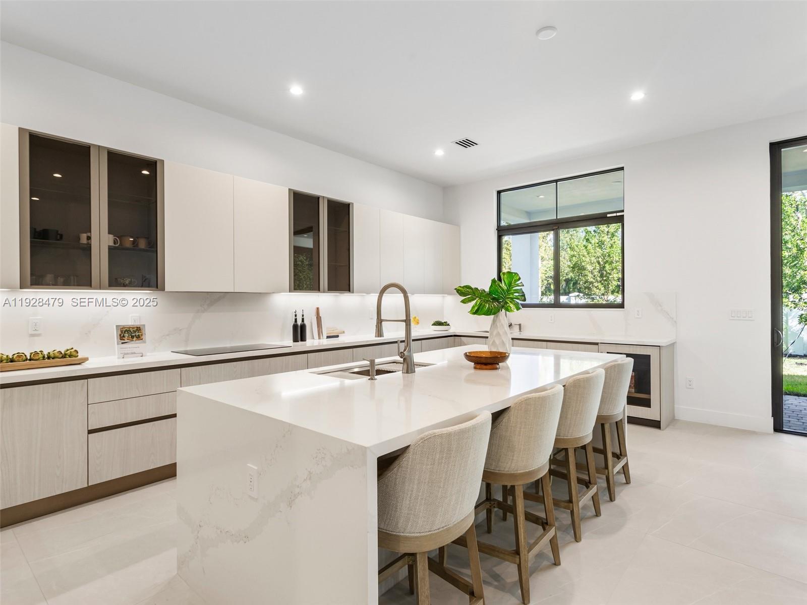 7285 SW 72nd Ter Miami, FL 33143