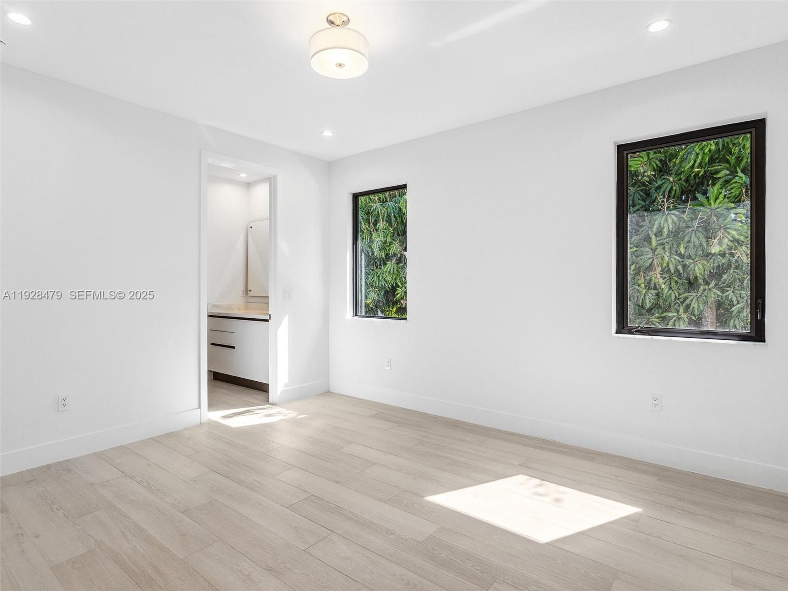 7285 SW 72nd Ter Miami, FL 33143