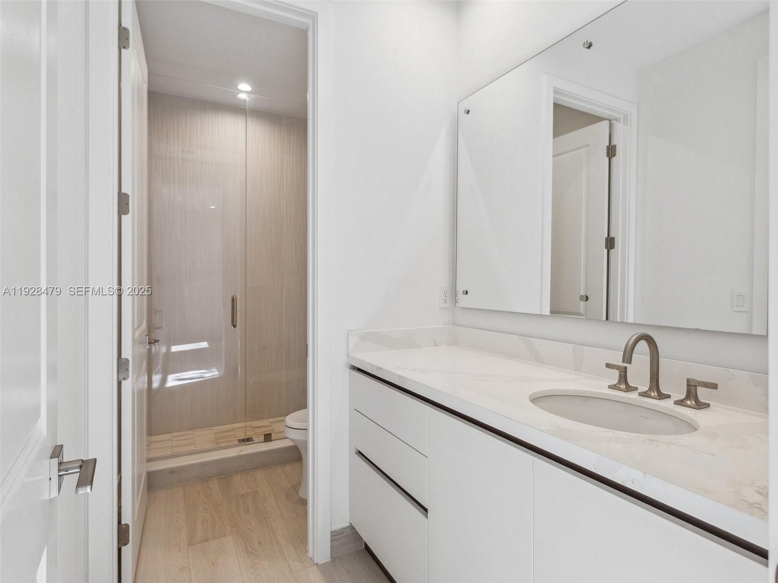 7285 SW 72nd Ter Miami, FL 33143