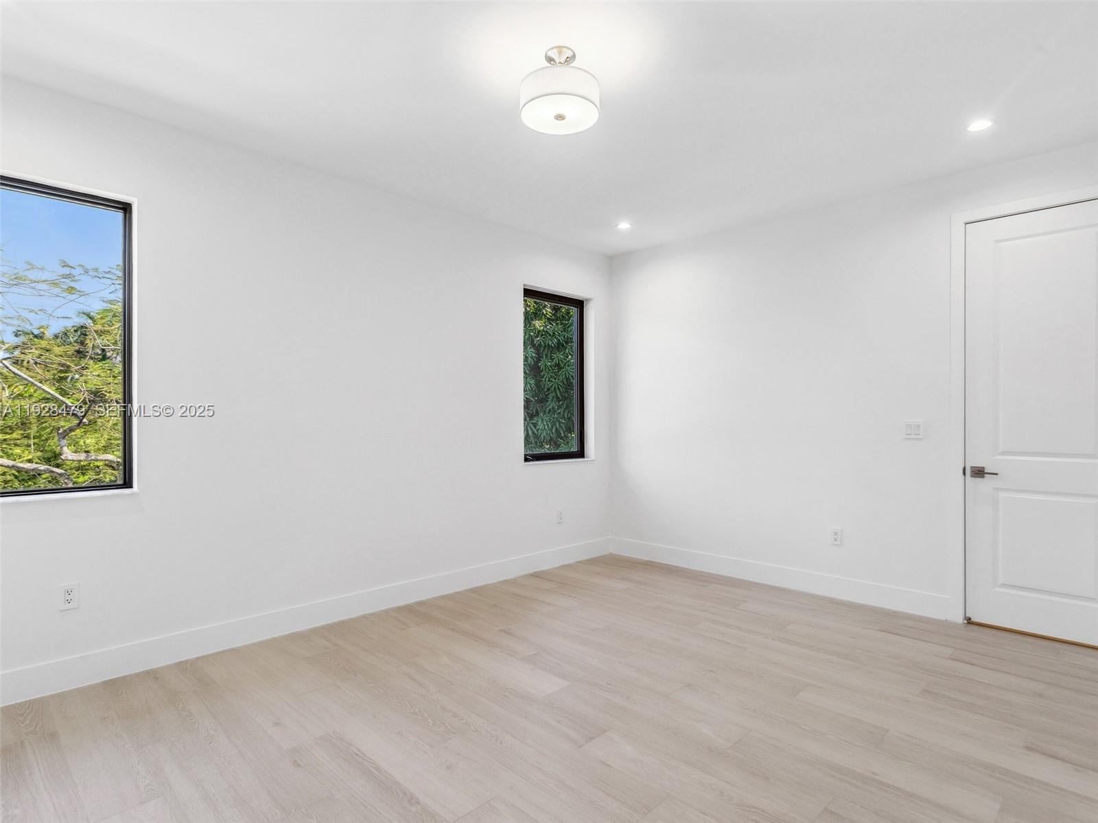 7285 SW 72nd Ter Miami, FL 33143