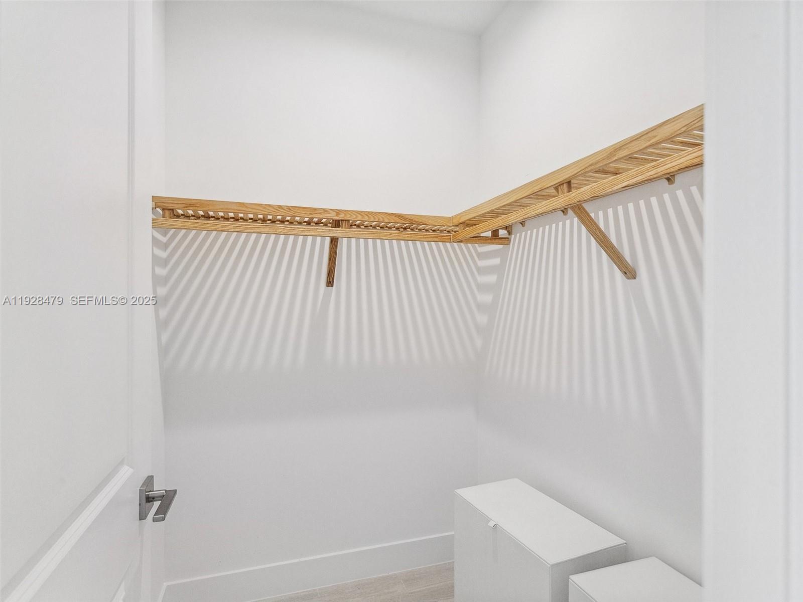 7285 SW 72nd Ter Miami, FL 33143