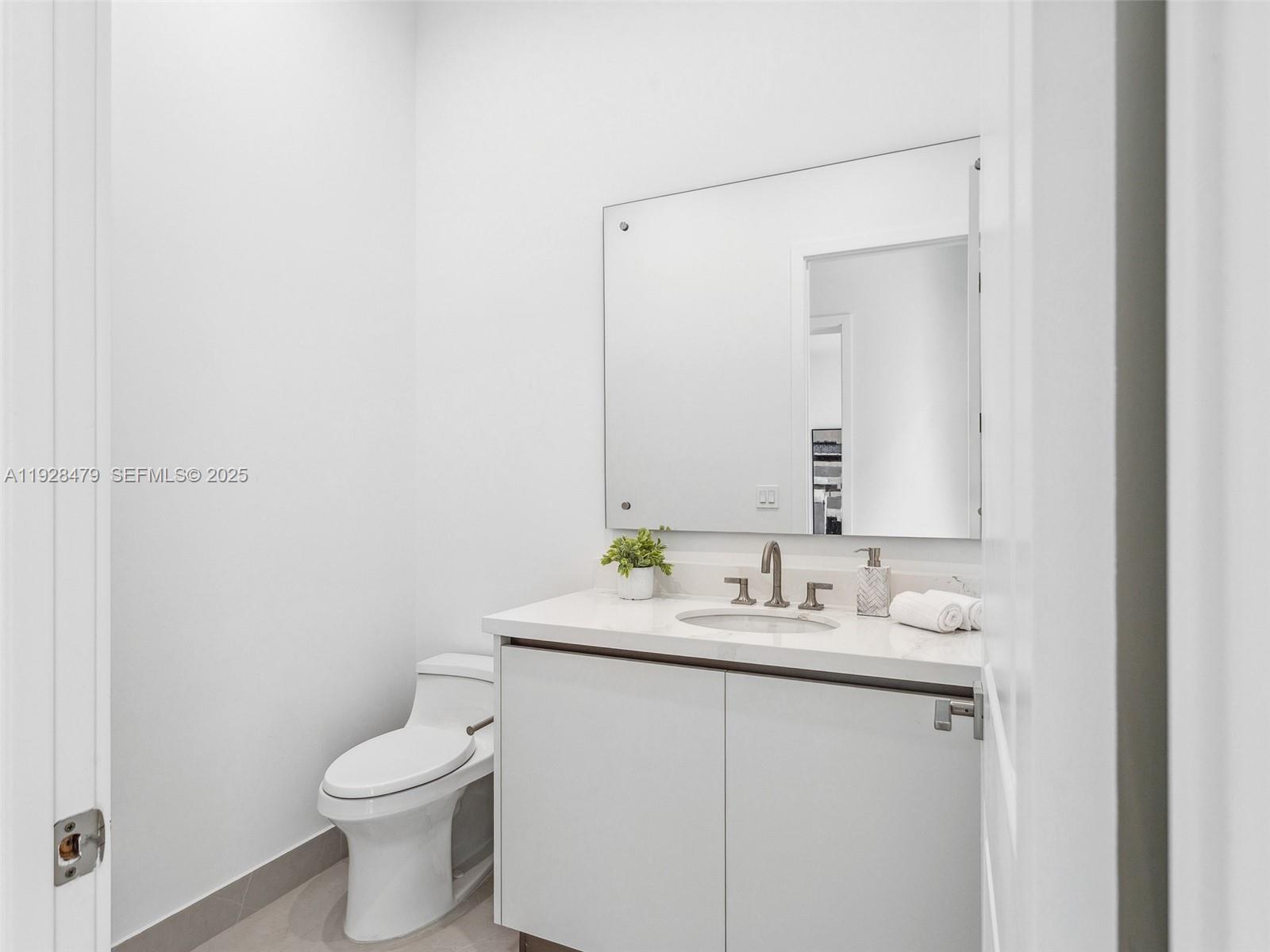 7285 SW 72nd Ter Miami, FL 33143