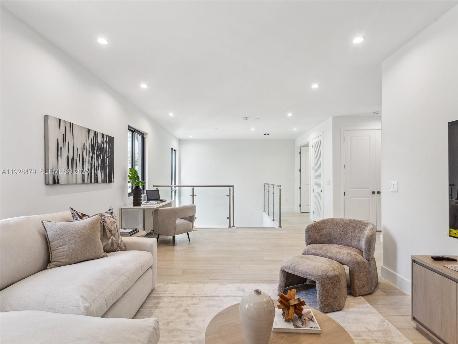 7285 SW 72nd Ter Miami, FL 33143