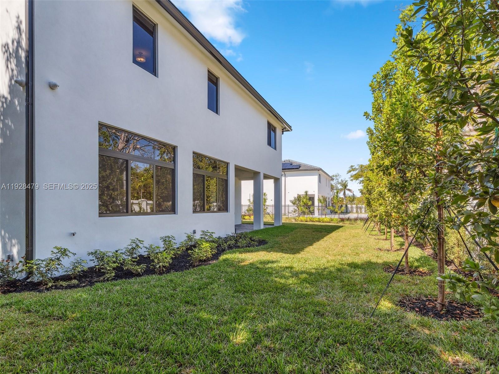 7285 SW 72nd Ter Miami, FL 33143