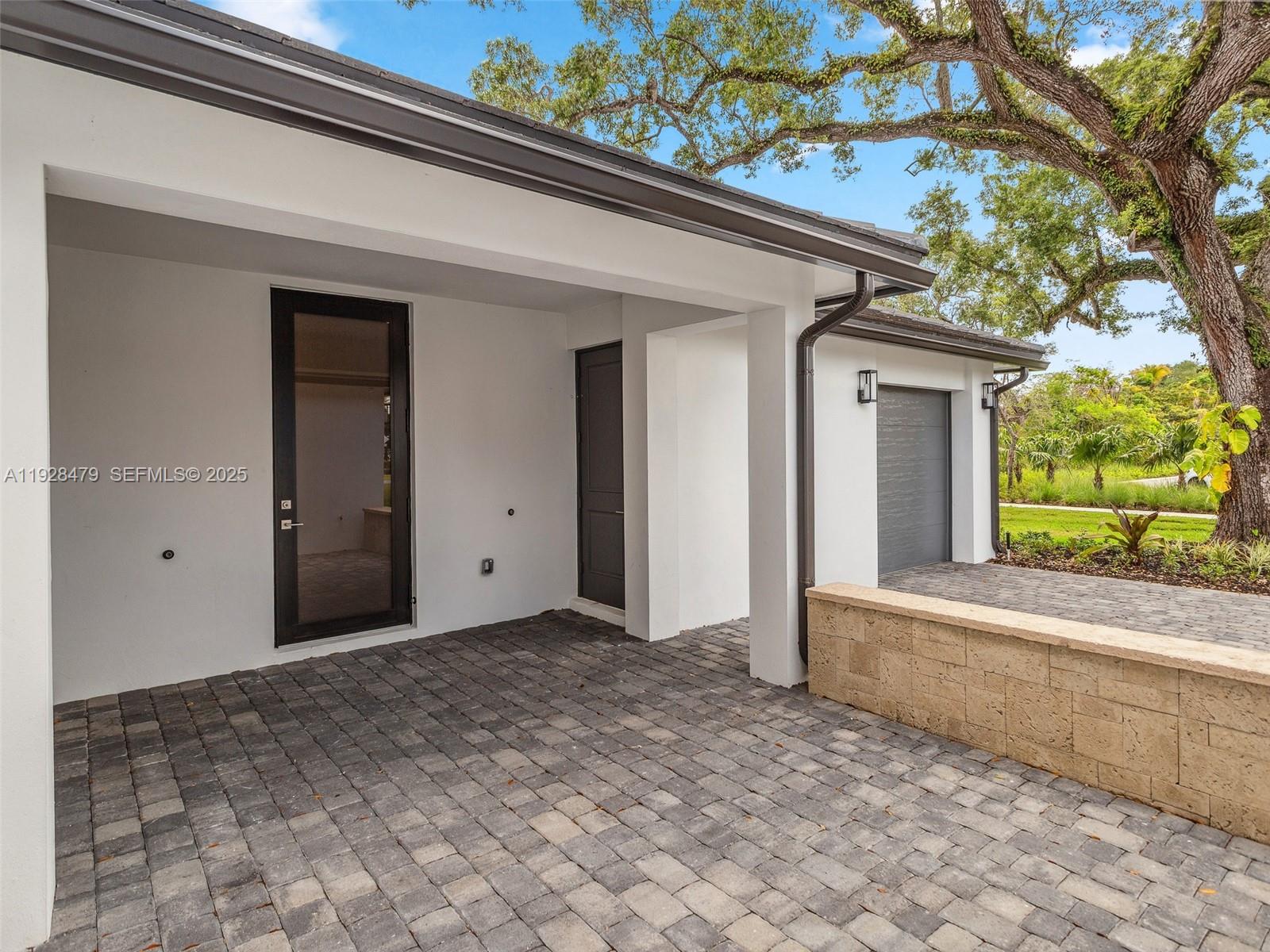 7285 SW 72nd Ter Miami, FL 33143