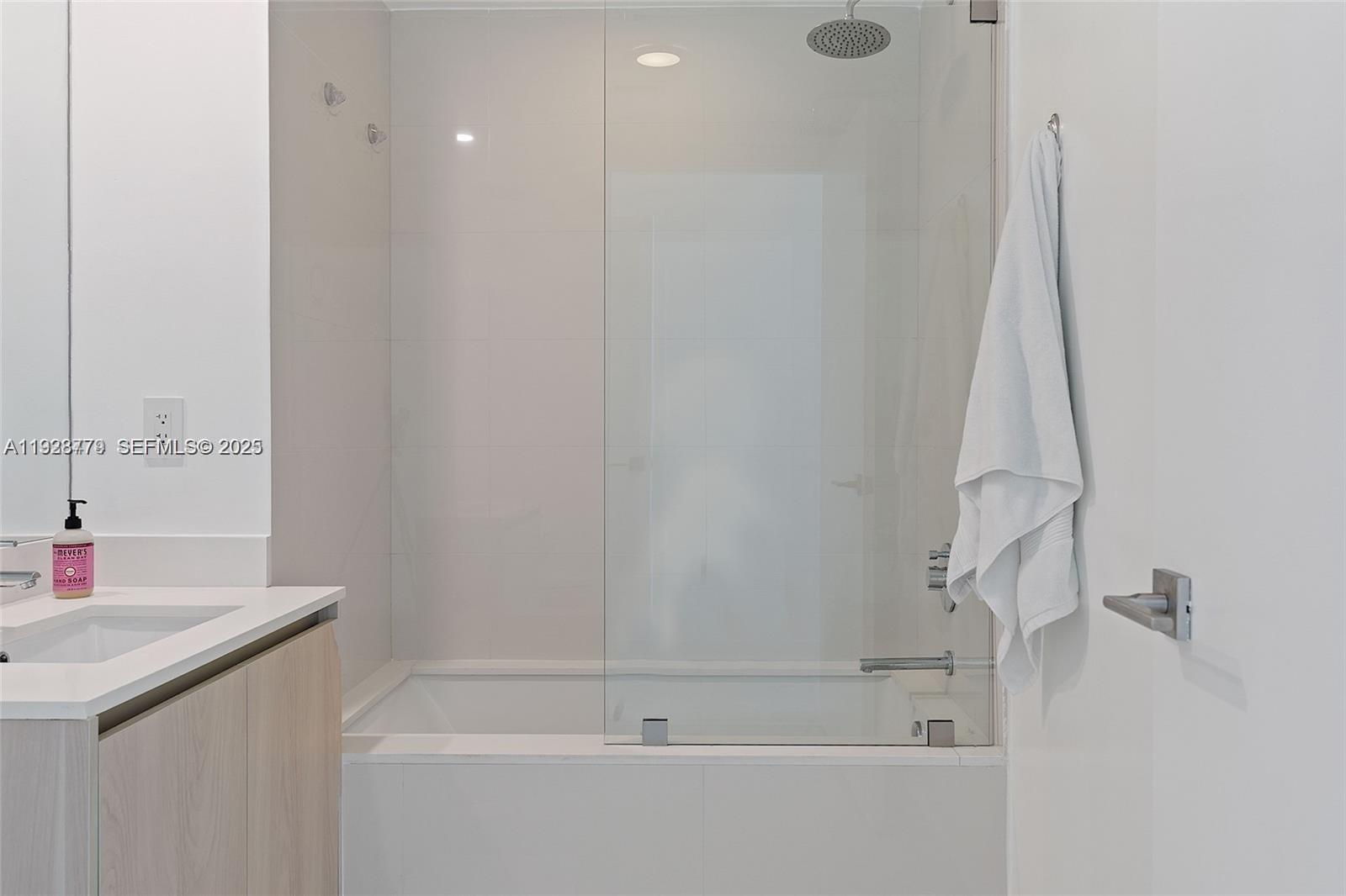 3131 NE 7th Ave #2203 Miami, FL 33137